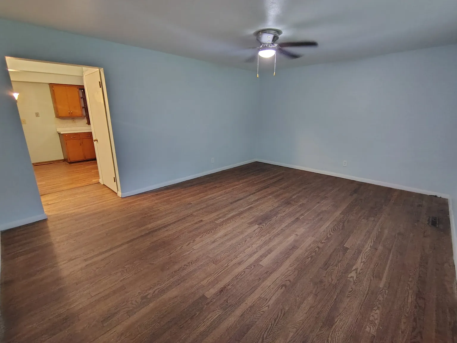 2 bed, 1200 sqft, $1,500 — Photo 2