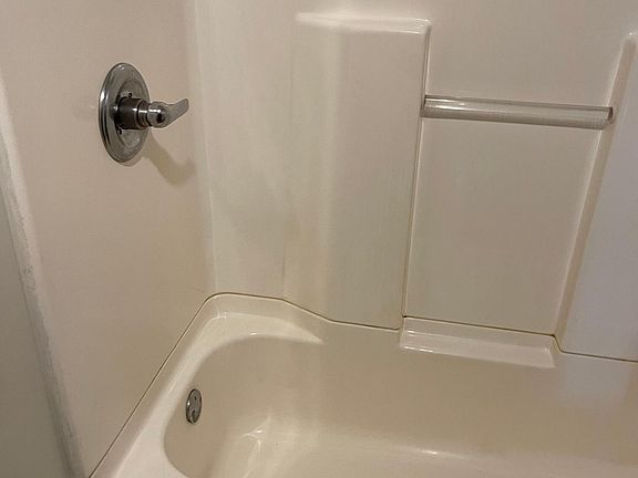 3rd image of 301 Richwood Ave #1