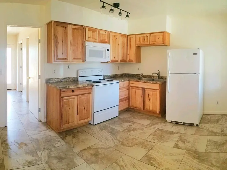 3711 E Blacklidge Dr #3711 — Photo 2