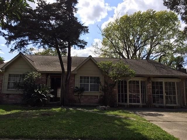 1st image of 10227 Heather Hill Dr