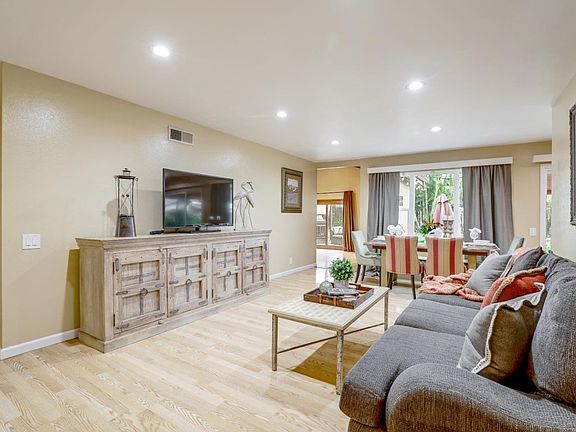 4th image of 5160 Persianwood Pl