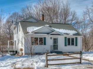 28875 Jodrell Dr NE, Cambridge, MN 55008