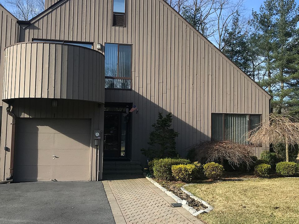 1st image of 1 Rockhagen Rd