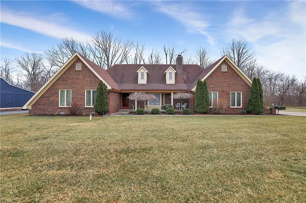 6895 W Forest Brook Dr, Fountaintown, IN 46130 Zillow