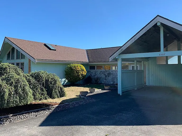 5507 Haida Way — Photo 2
