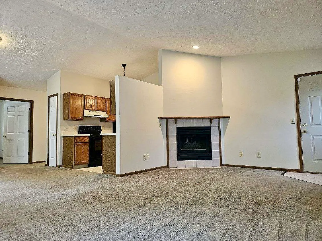 2 bed, 1.5 bath, $1,395 — Photo 3