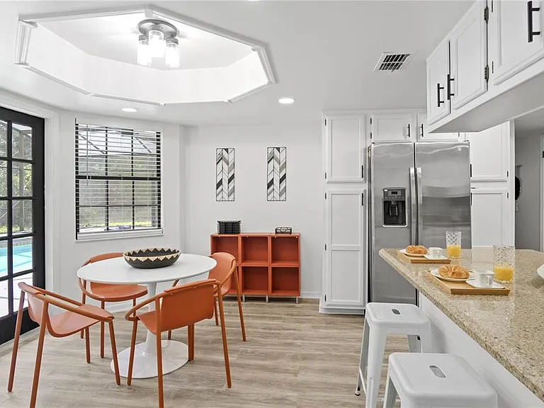 2540 Albany Dr — Photo 26