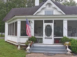 369 E Park St, Guthrie, KY 42234