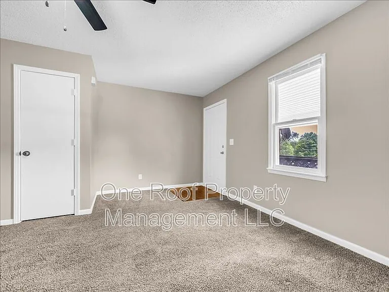 1909 Chateau Dr — Photo 7