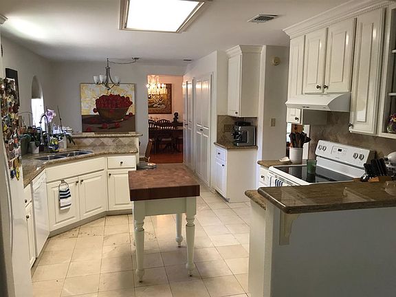 5th image of 8502 Raes Creek Dr