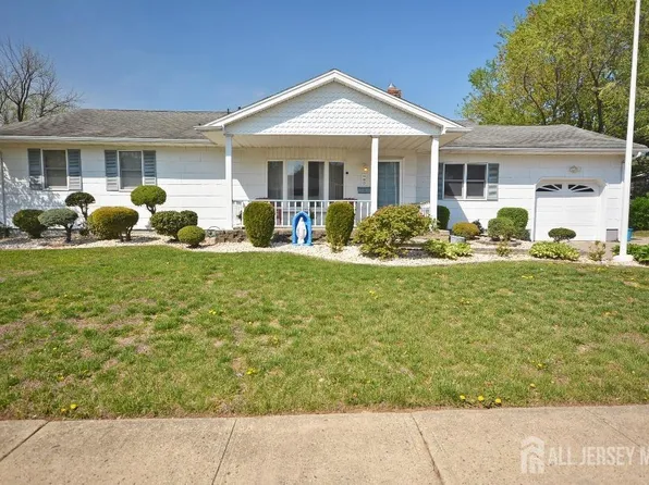 107 N Edward St, Sayreville, NJ 08872