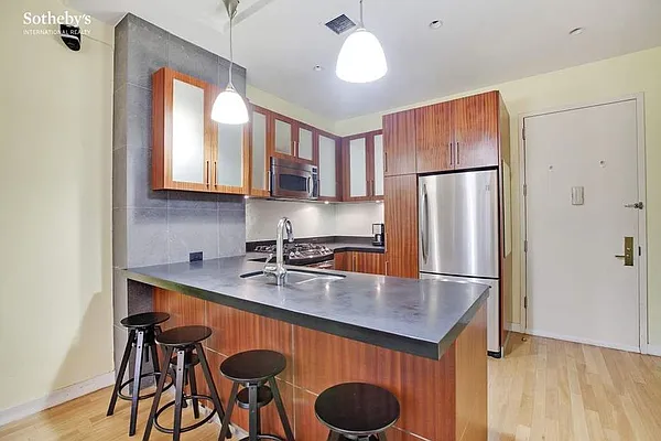 Rented by Sotheby's International Realty | media 11