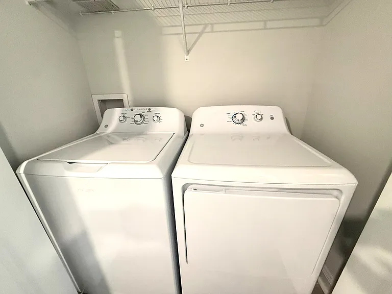 812 Moen Pl #A — Photo 13