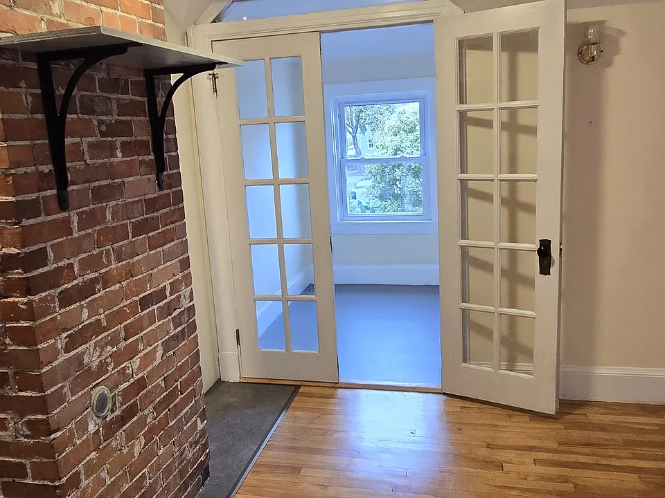 91 Washburn Ave #3