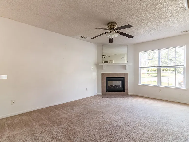 141 Mesa Ln — Photo 10