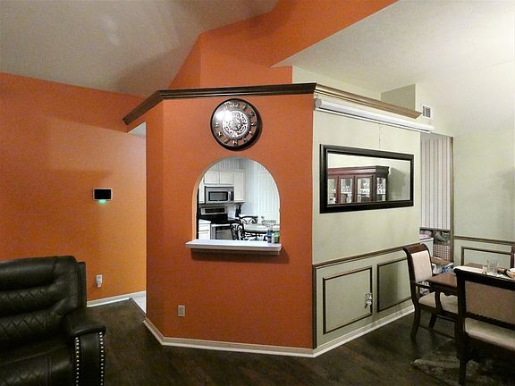 5th image of 5635 Emily Ln