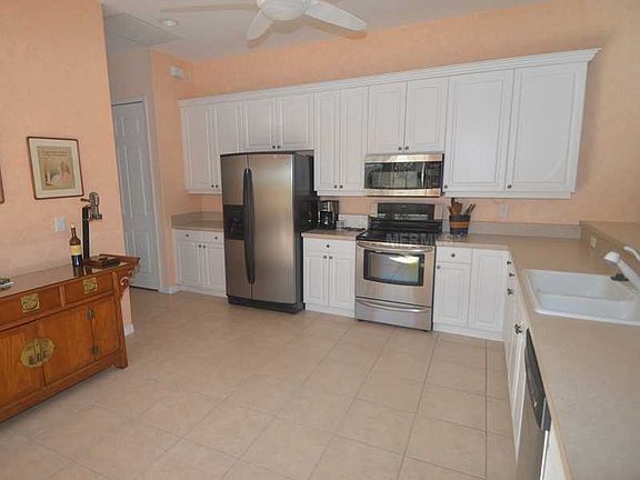 3rd image of 533 Eden Dr