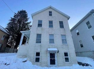 219 Beacon St, Clinton, MA 01510