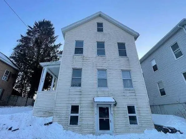 219 Beacon St, Clinton, MA 01510