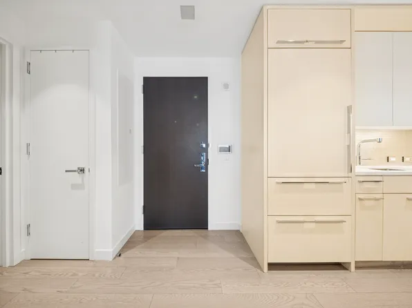 252 South Street image 1 of 16