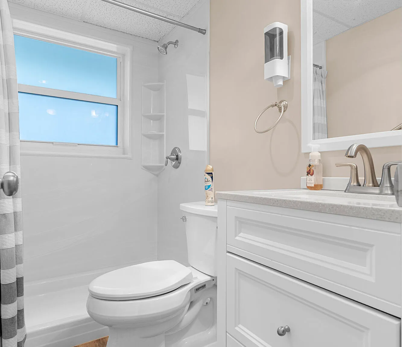 2 bed, 2.0 bath, 930 sqft, $1,750 — Photo 4