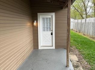 981 W Clarks Ln, Rushville, IN 46173