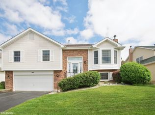 1961 Sunset Dr, Hanover Park, IL 60133