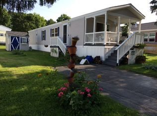 12 Patio Park Ln, Gorham, ME 04038