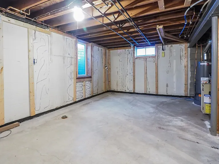 1909 Stowe Ave — Photo 12