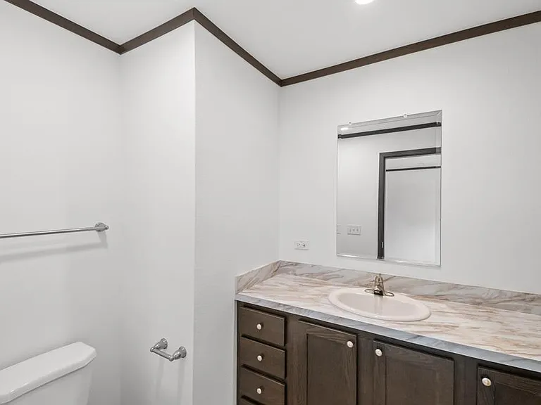 215 N McKay Ave — Photo 12