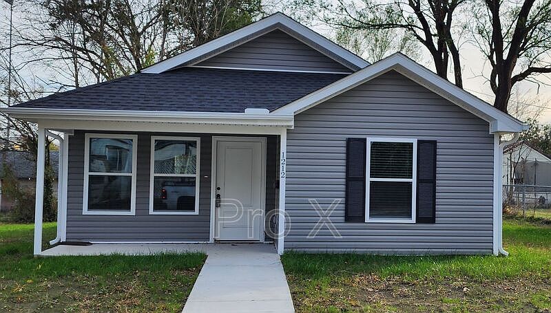 1st image of 1212 E 2nd St