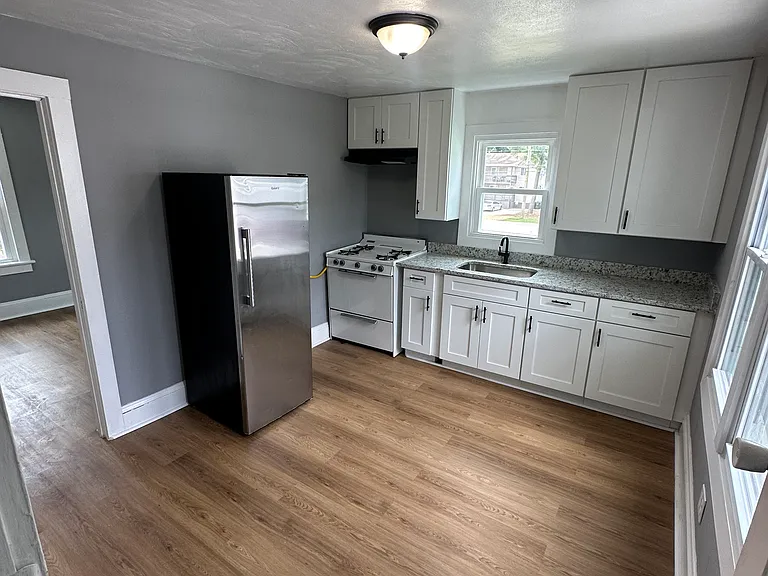 9610 9th Bay St #B — Photo 11