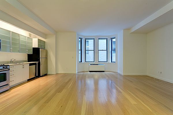 1st image of 37 Wall St APT 18D