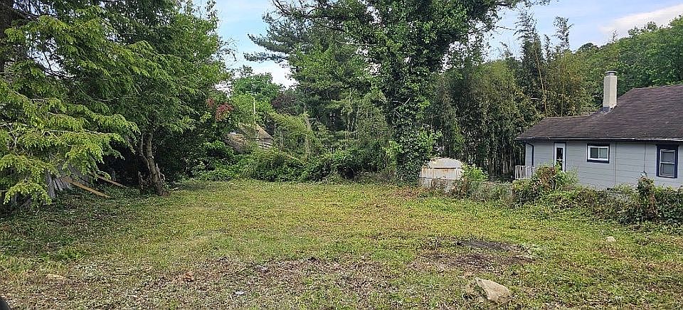 2nd image of 57 Hazel Ln