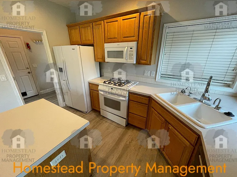 2772 Bastille Ave SE — Photo 7