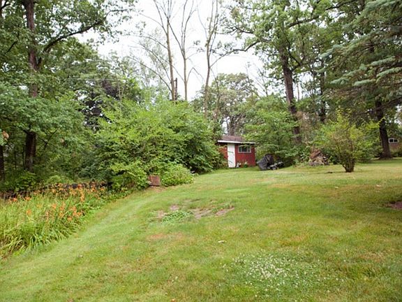 5th image of 23000 Sherman Rd