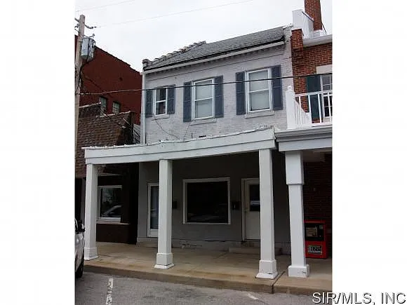 212 S Main St photo 1