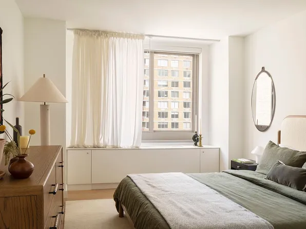 234 E 46th St APT 603, New York, NY 10017