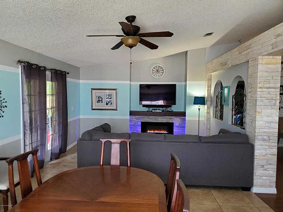 4th image of 1171 White Oak Cir