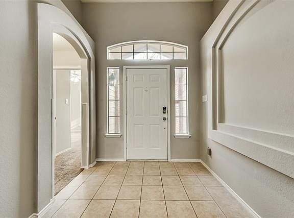 3rd image of 337 Tanglewood Pl