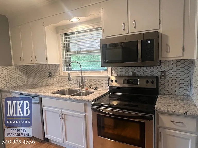 6099 Franklin Rd — Photo 8