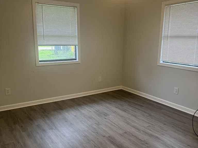 113 Raceway St — Photo 3