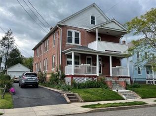 83 Grove St, Middletown, CT 06457