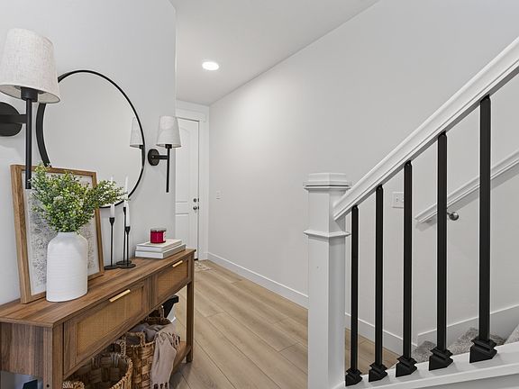 4th image of 997 N Ledger Dr