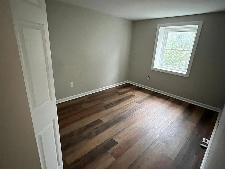 5748 Yellowrose Ct — Photo 13