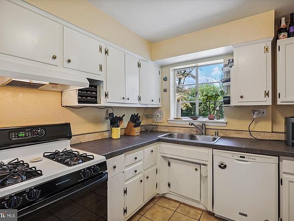 2nd image of 5005 Euclid Dr