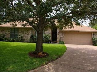 2802 Pueblo Ct N, College Station, TX 77845