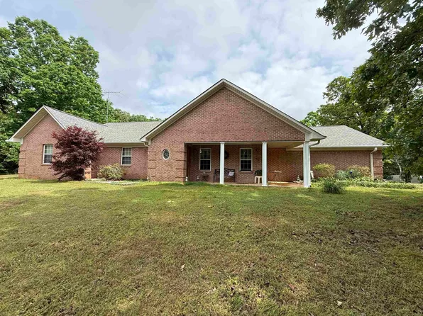 1777 Higginbottom Rd, Selmer, TN 38375