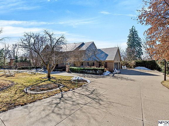 3rd image of 206 Fairacres Rd