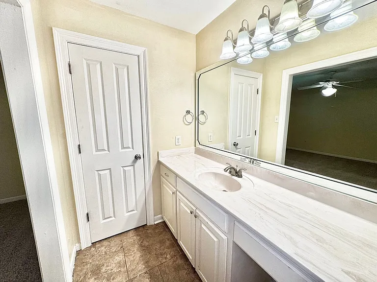 1323 Tamari Dr — Photo 18